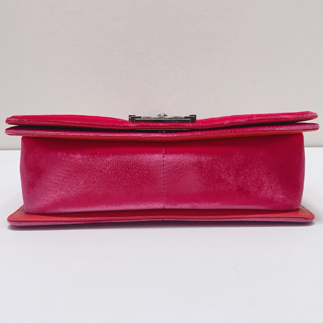 Chanel - Le Boy - Velvet - Pink - (Medium)