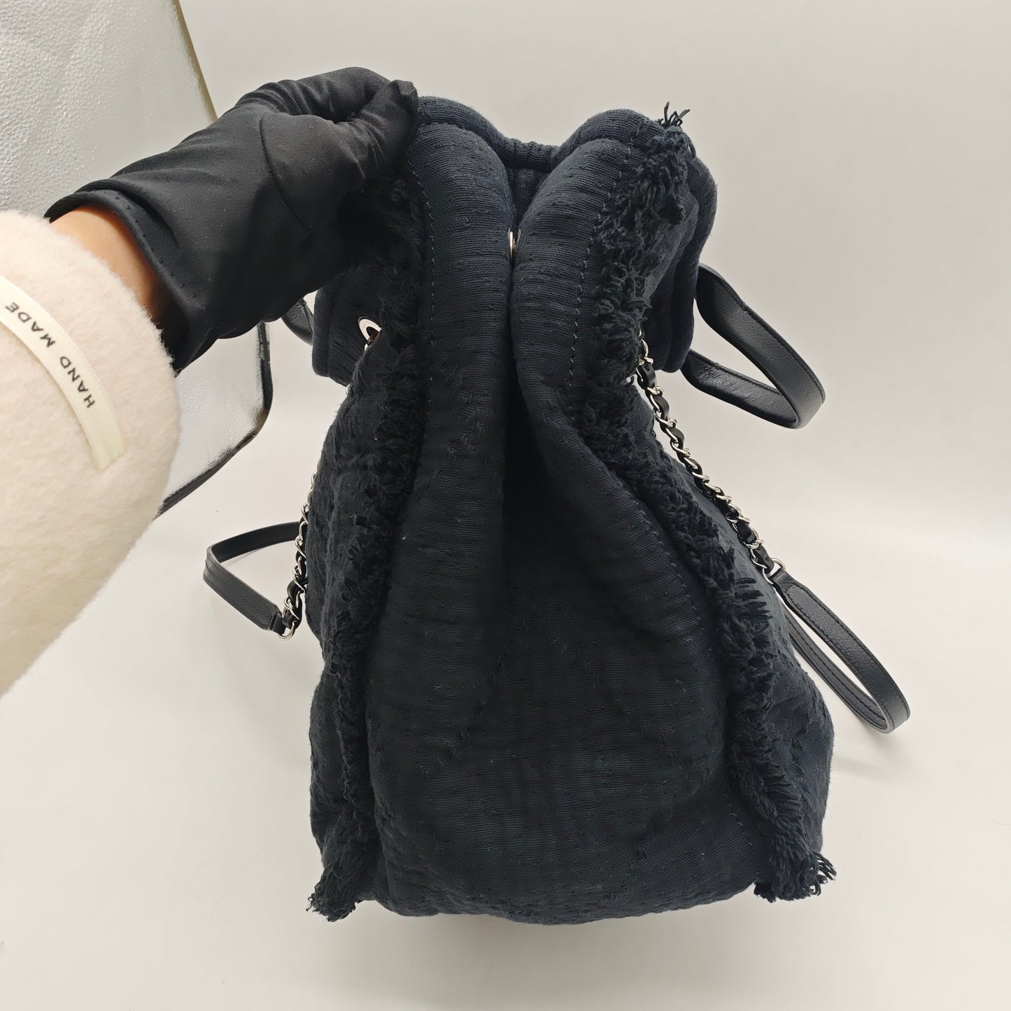 Chanel - Tweed Beach Tote - Tweed fabric with leather handles - Black - (large)