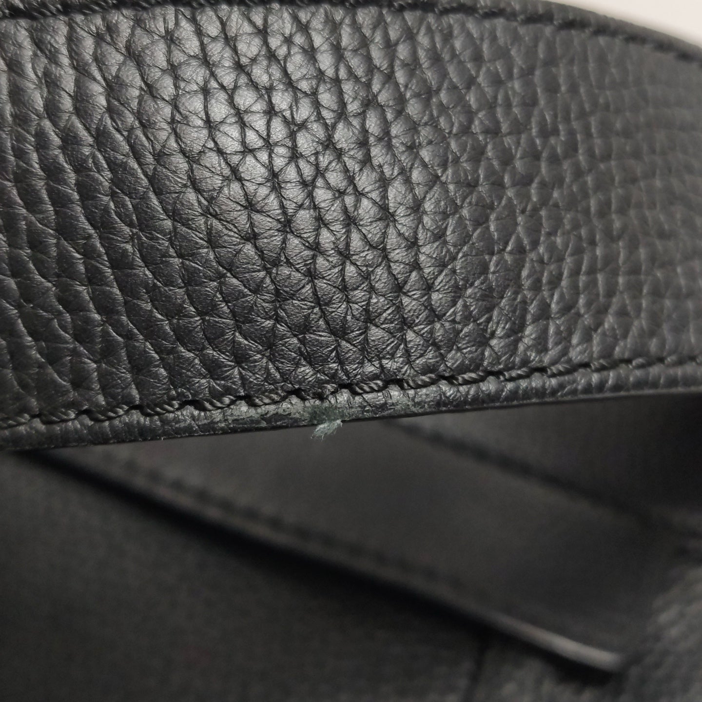 Burberry - Messenger Bag - Leather - Black - (medium)