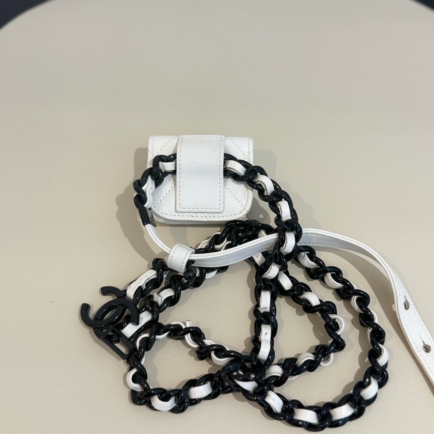Chanel - Quilted Mini Pouch with Chain Belt - Grained leather - White - (mini)
