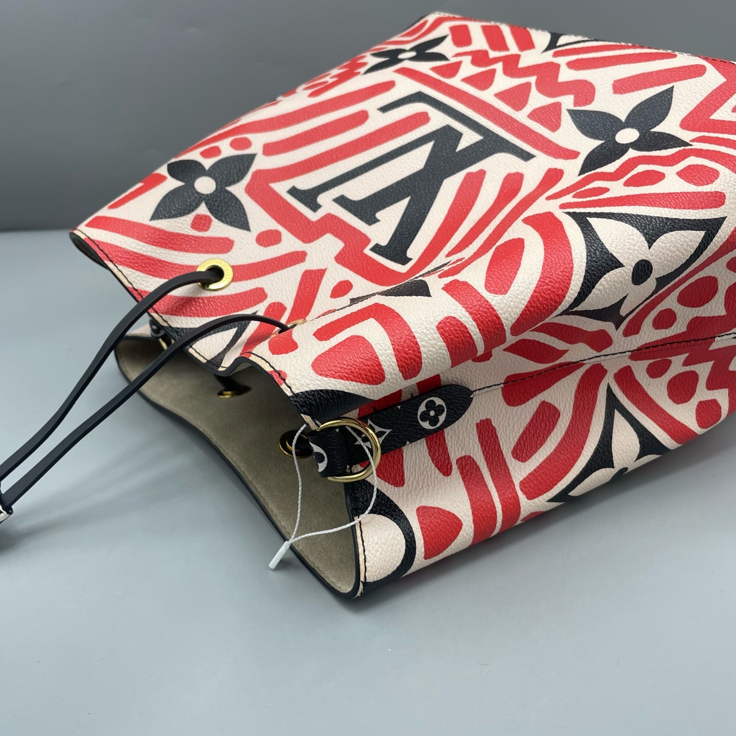 Louis Vuitton - NeoNoe BB - Coated canvas with leather trim - Multicolour - (medium)