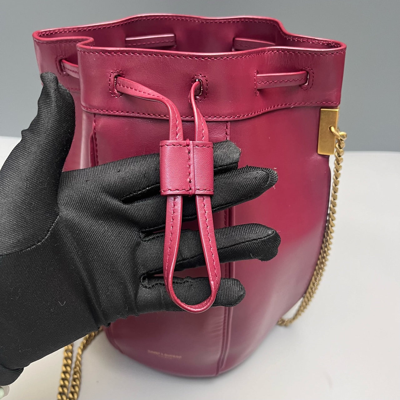 Saint Laurent - Chain Bucket Bag - Leather - Red - (medium)