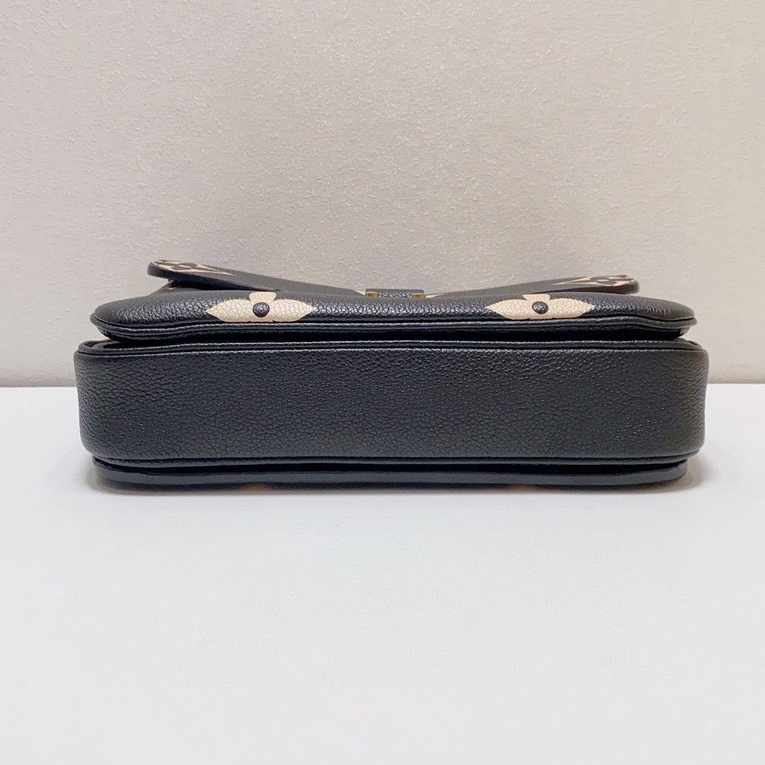 Louis Vuitton - Pochette Métis - Embossed cowhide leather - Black - (small)