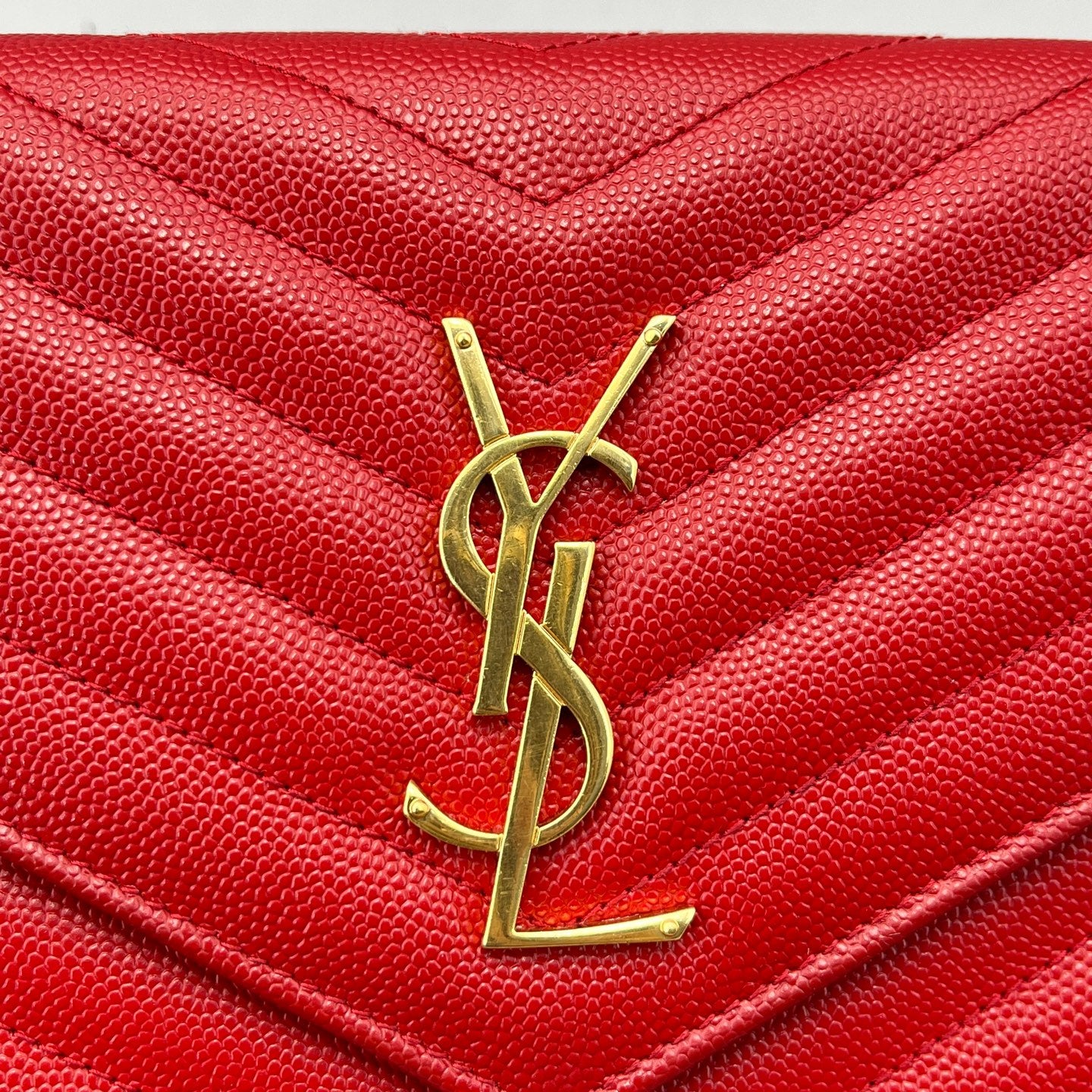 Saint Laurent - Monogram Envelope Bag - Grain de Poudre embossed leather - Red - (medium)