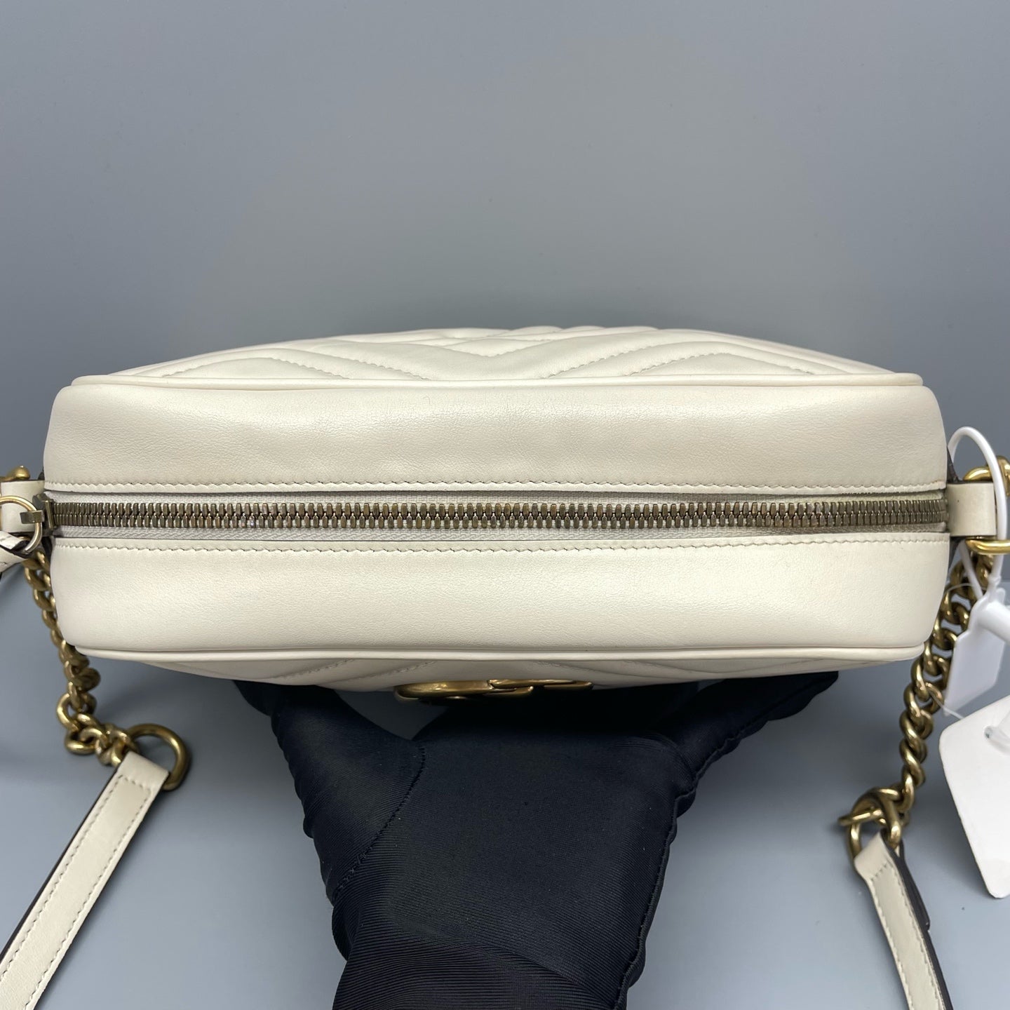 Gucci - GG Marmont Camera Bag - Matelassé leather - White - (Small)