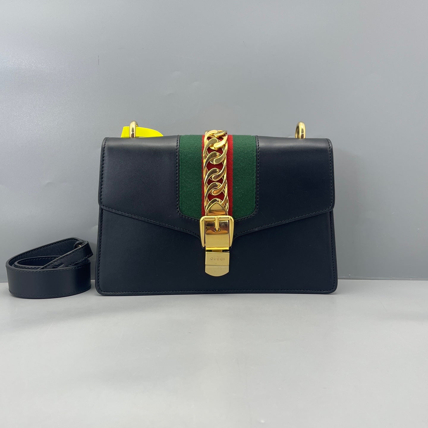 Gucci - Sylvie - Leather - Black - (medium)