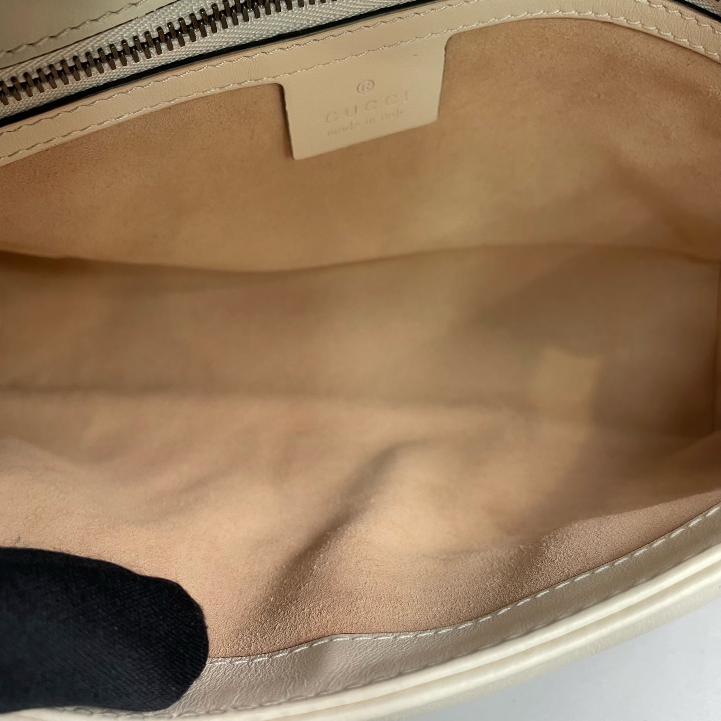 Gucci - GG Marmont Matelassé Shoulder Bag - Leather - White - (Medium)