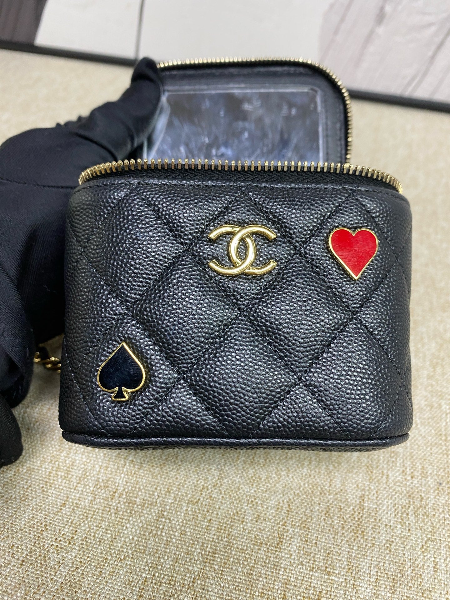 Chanel - Poker Card Series Mini Vanity Case - Grained calfskin leather - Black with Gold-Tone Hardware - (mini)