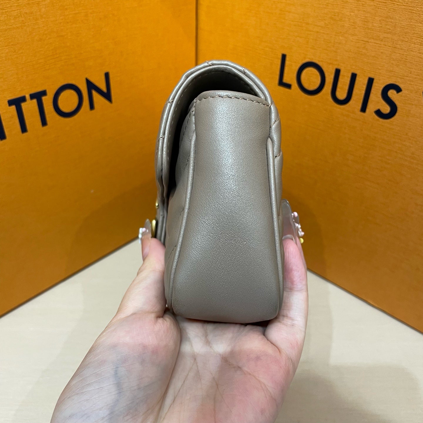 Gucci - GG Marmont Super Mini Shoulder Bag - Calfskin leather - Beige - (mini)