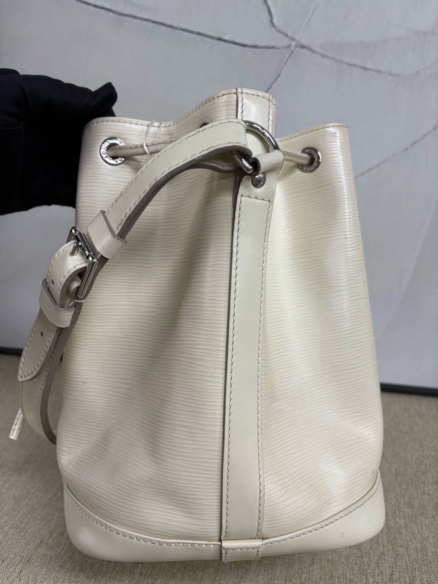Louis Vuitton - Neonoe - Epi leather - Beige - (Medium)