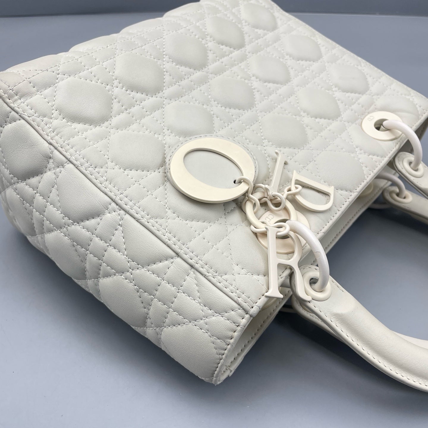 Dior - Lady Dior - Matte Calfskin Leather - White - (medium)