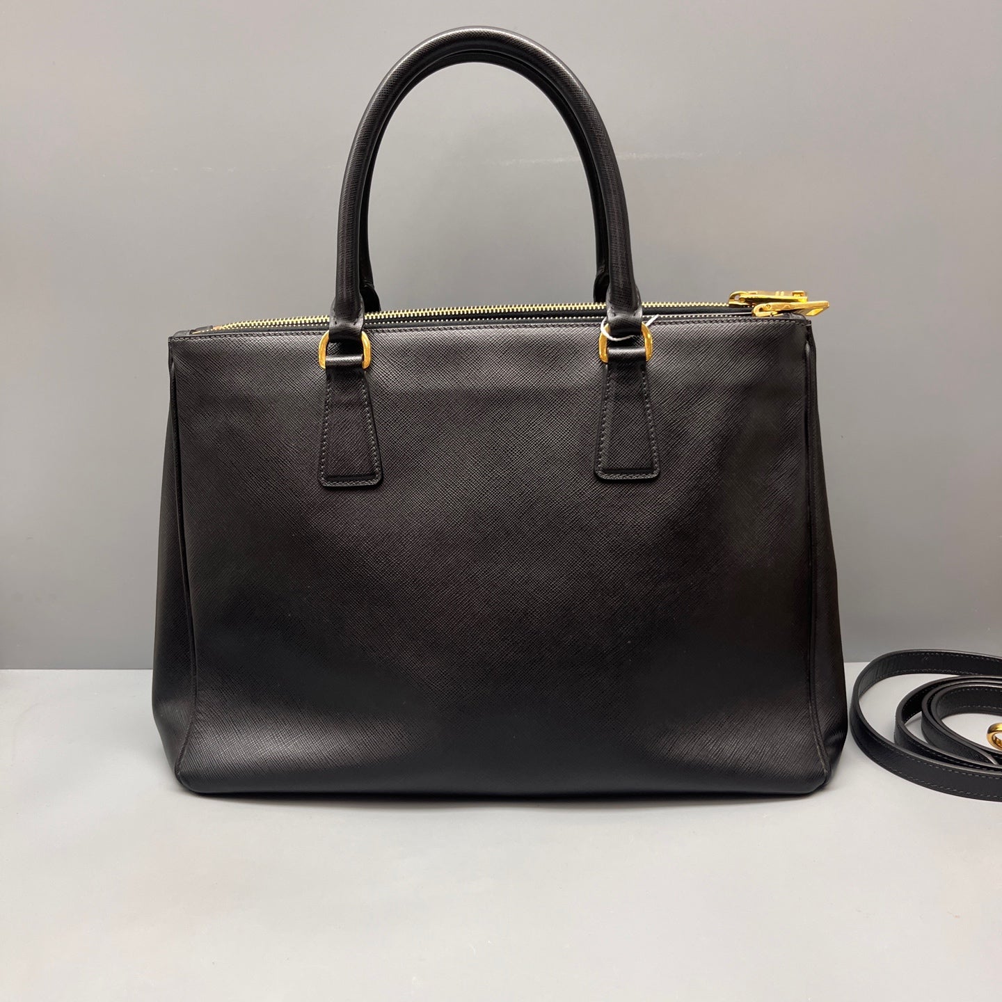 Prada - Galleria Saffiano Double Zip Tote - Saffiano leather - Black - (Medium)
