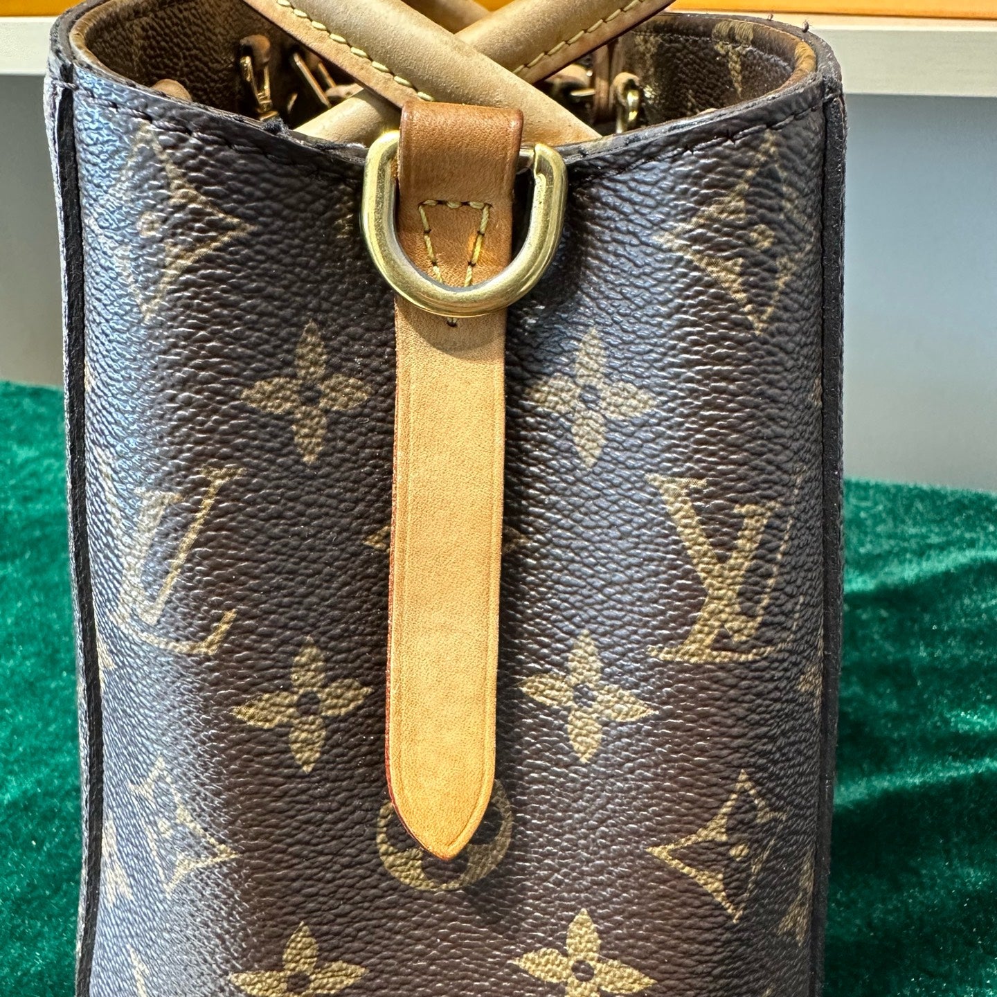 Louis Vuitton - Montaigne BB - Monogram coated canvas and Vachetta leather - Brown - (Small)