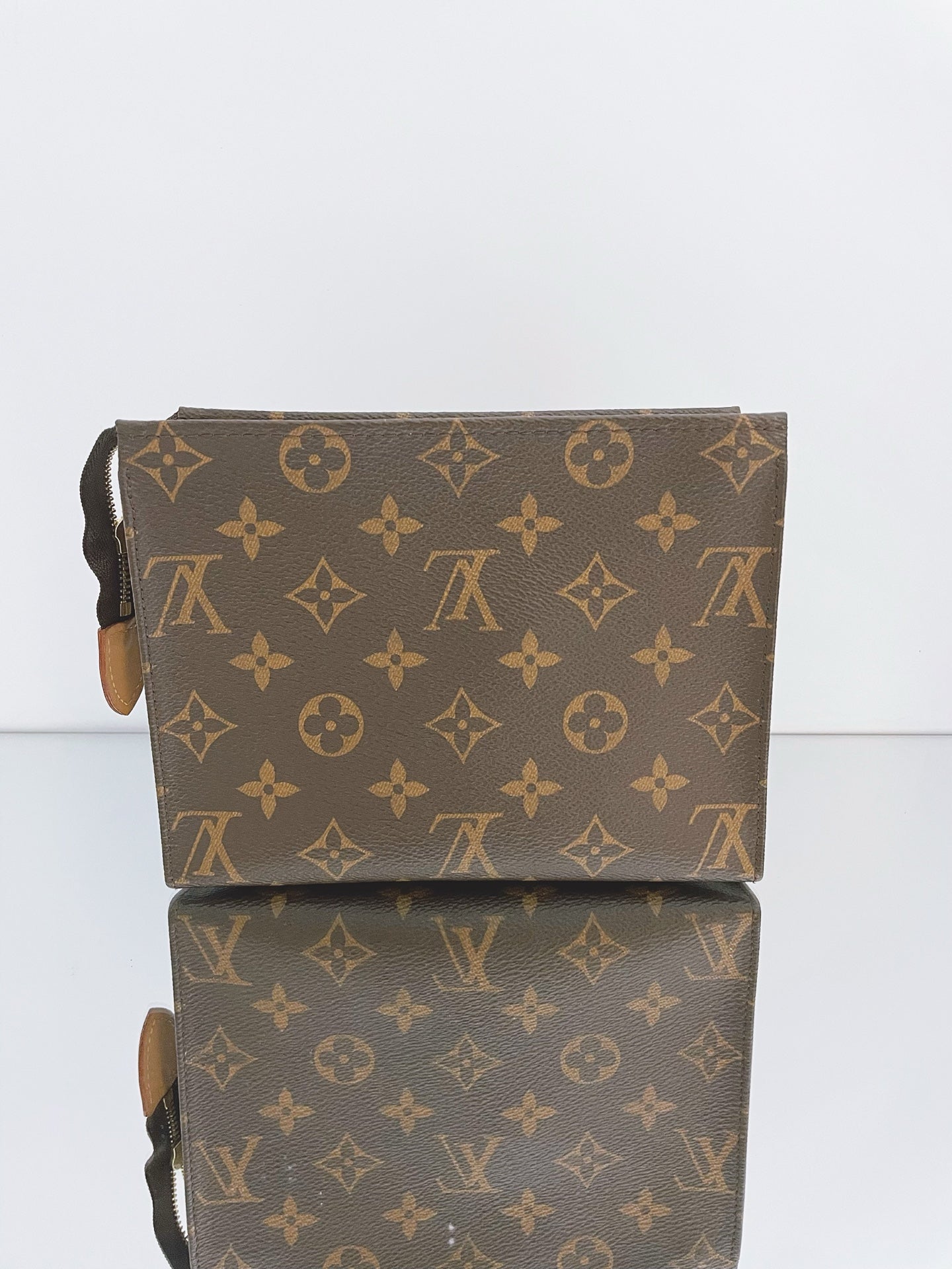 Louis Vuitton - Toiletry Pouch 19 - Coated canvas - Brown - (Small)