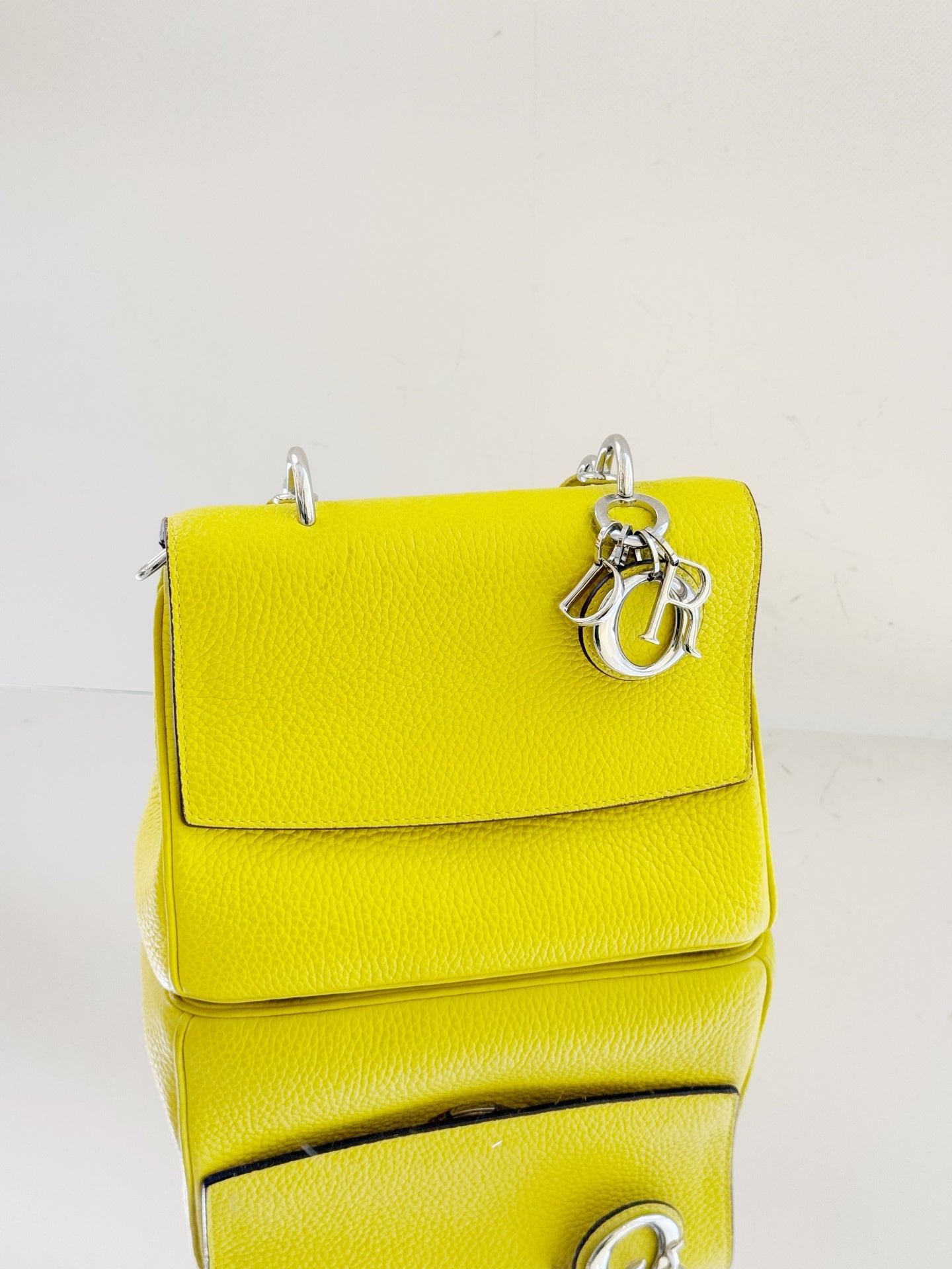 Dior - Be Dior - Pebble-grain calfskin leather - Yellow - (mini)