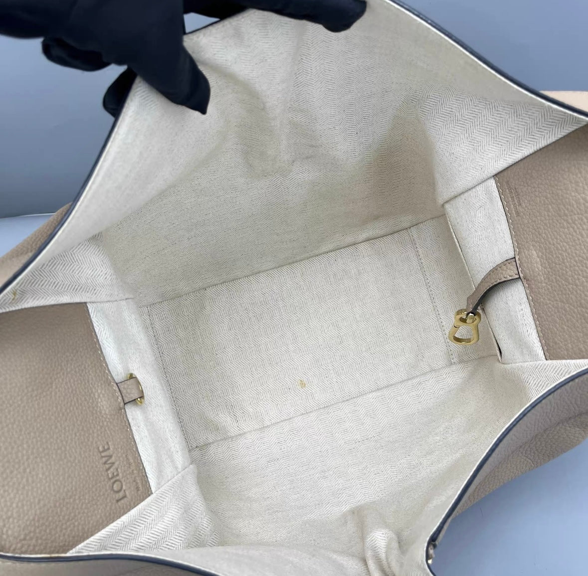 Loewe - Hammock Bag - Grained leather - Beige with Tan accents - (Medium)