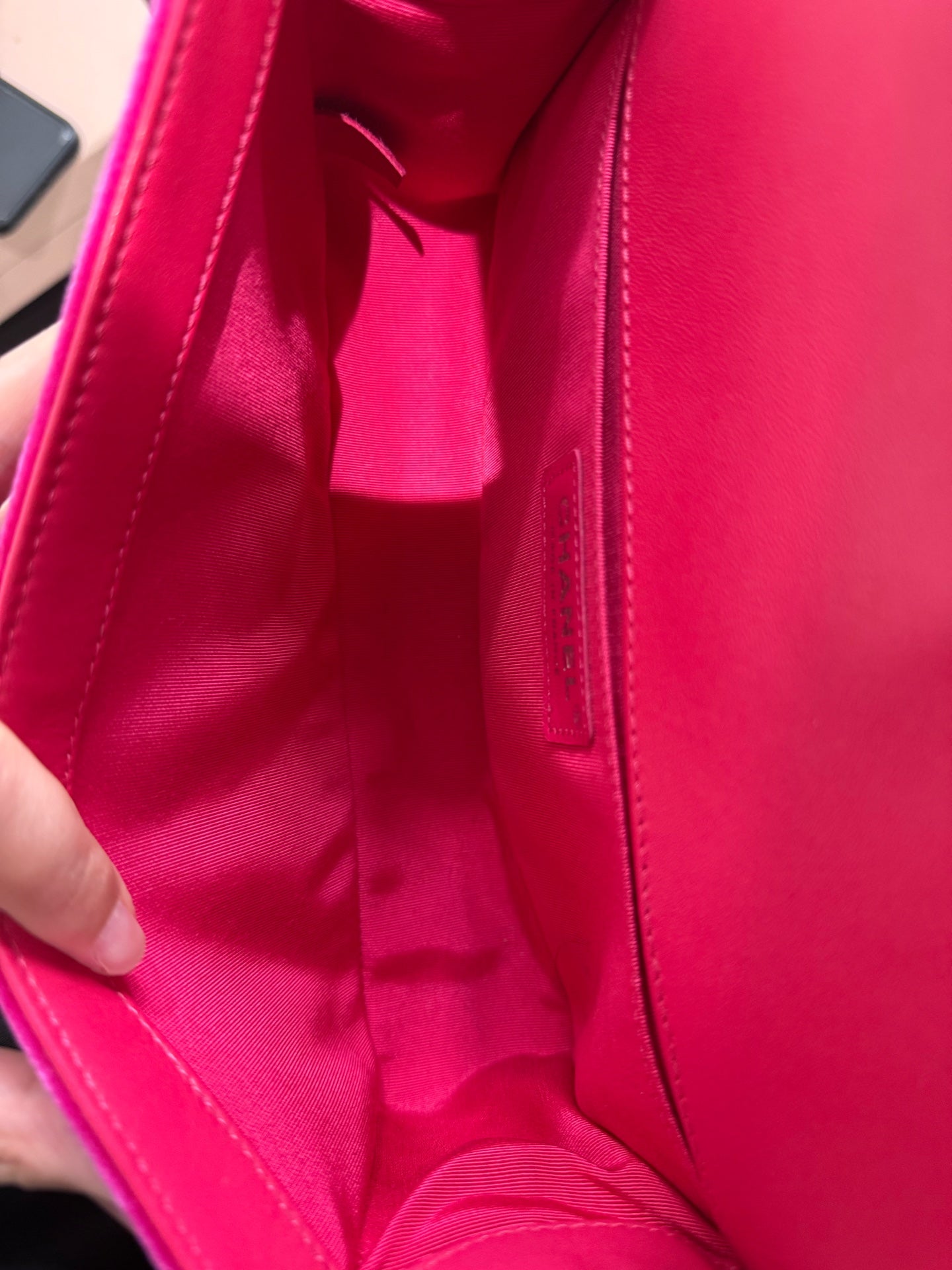 Chanel - Le Boy - Velvet - Pink - (Medium)