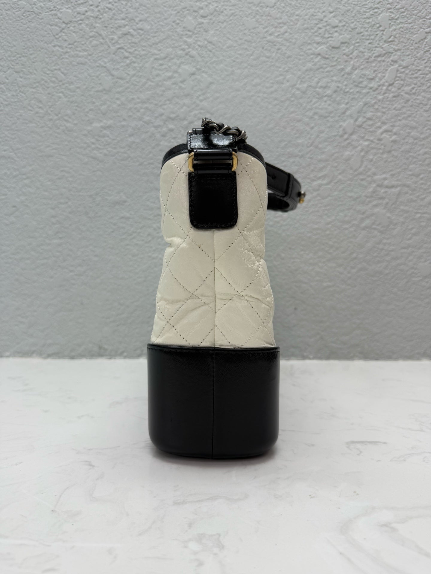 Chanel - Gabrielle Hobo Bag - Aged calfskin leather and smooth calfskin leather - Black and White - (Medium)