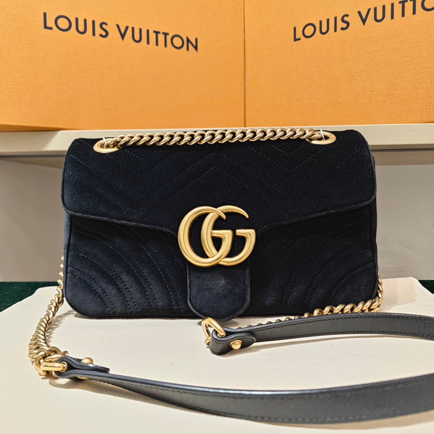 Gucci - GG Marmont Matelassé Shoulder Bag - Velvet - Black - (Medium)