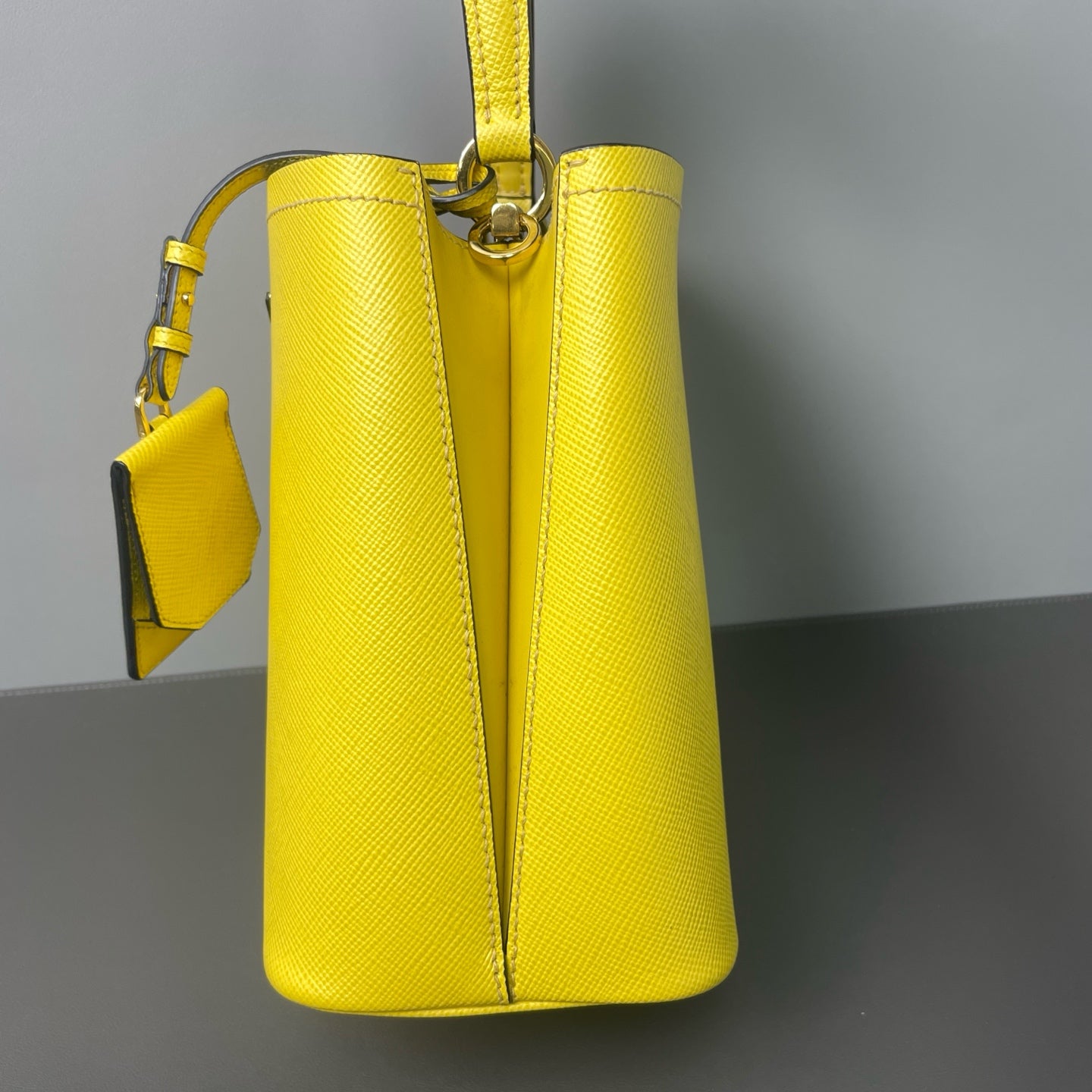 Prada - Panier - Saffiano leather - Yellow - (mini)