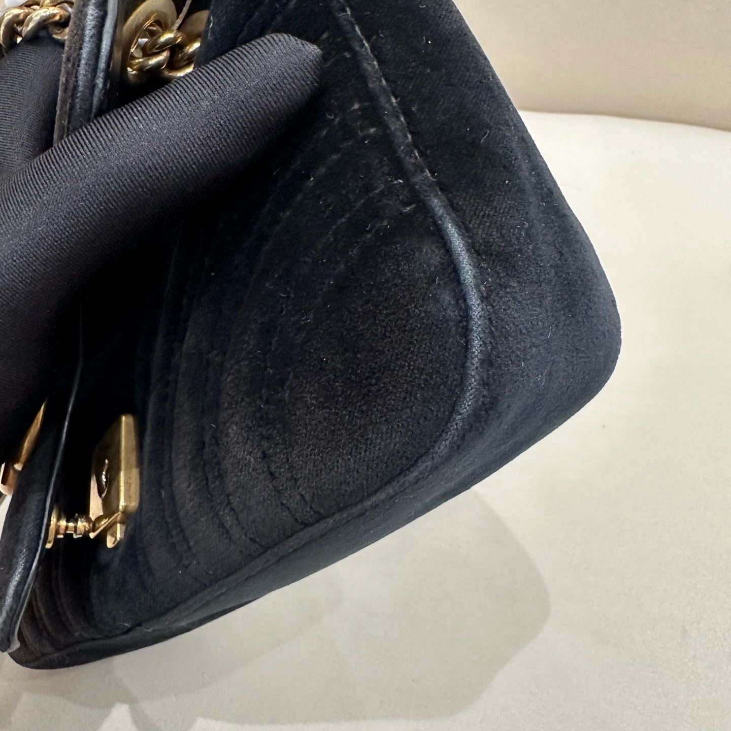 Gucci - GG Marmont Matelassé Mini Shoulder Bag - Velvet - Black - (mini)