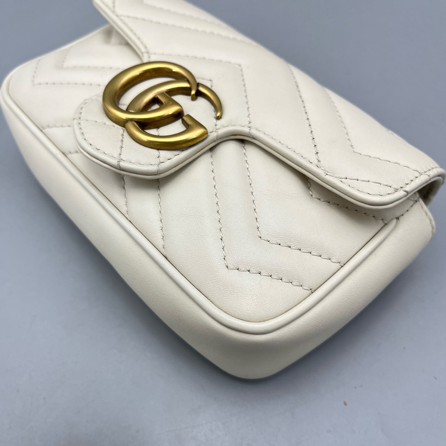 Gucci - Marmont Super Mini - Matelassé leather - White with Gold-Tone Hardware - (mini)