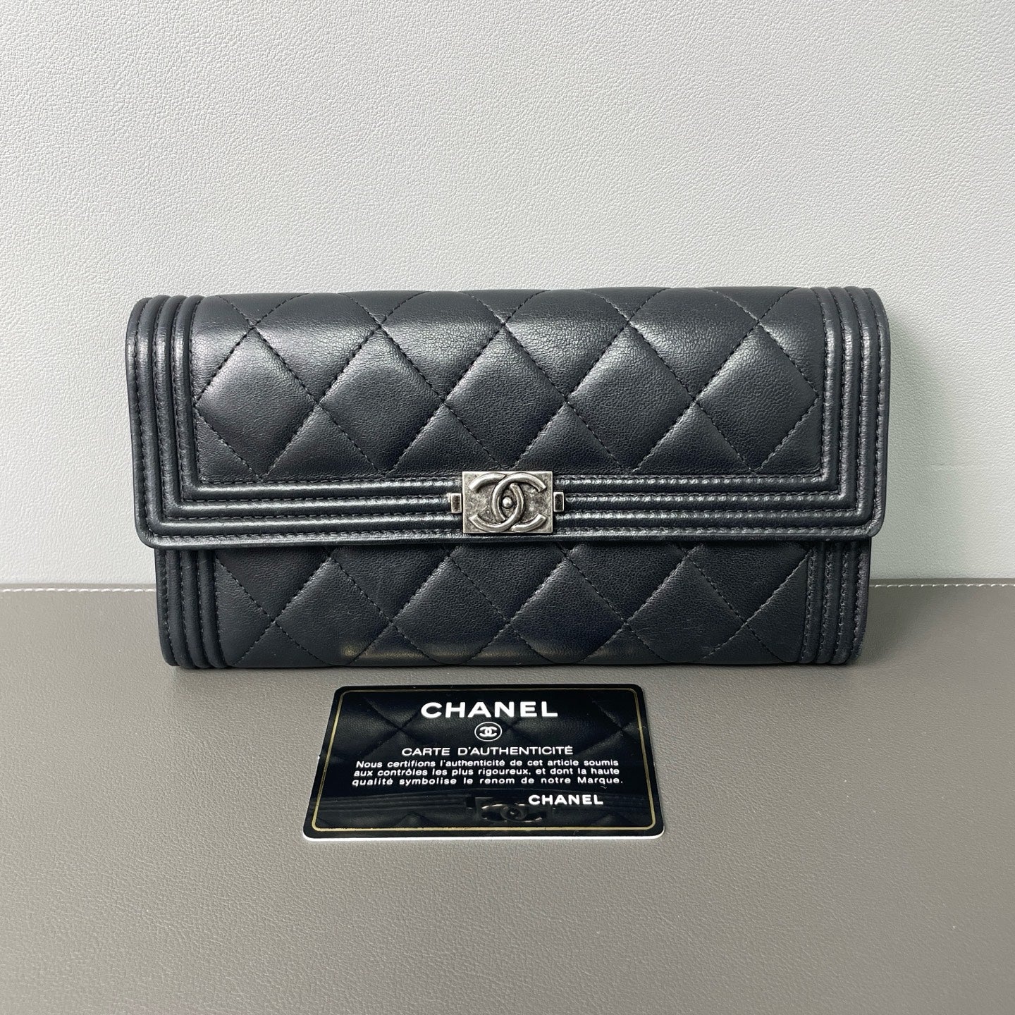 Chanel - Boy Chanel Long Wallet - Lambskin leather - Black - (medium)