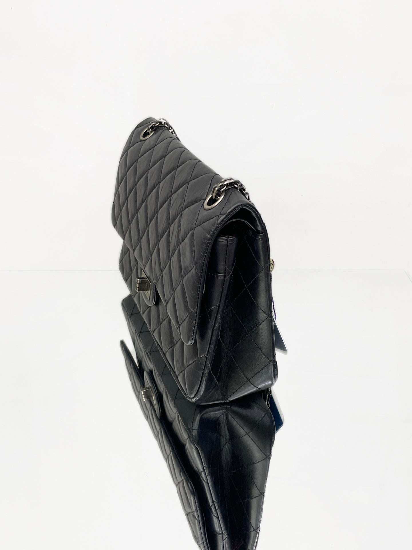 Chanel - 2.55 Reissue Flap Bag - Aged calfskin leather - Black - (Medium)