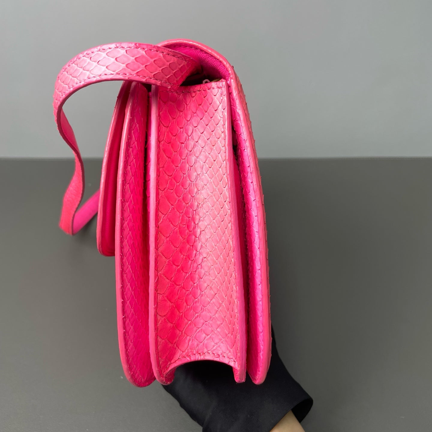 Celine - Classic Box Bag - Exotic leathers - Python - Pink - (Medium)
