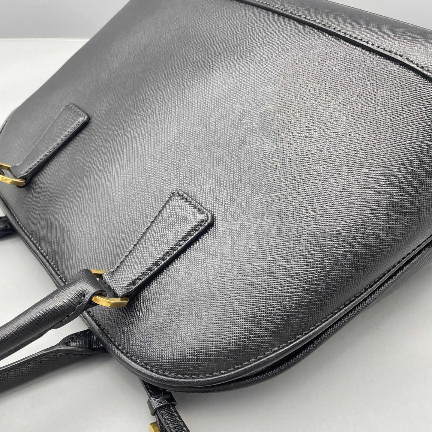 Prada - Saffiano Lux Dome Satchel - Saffiano leather - Black - (medium)