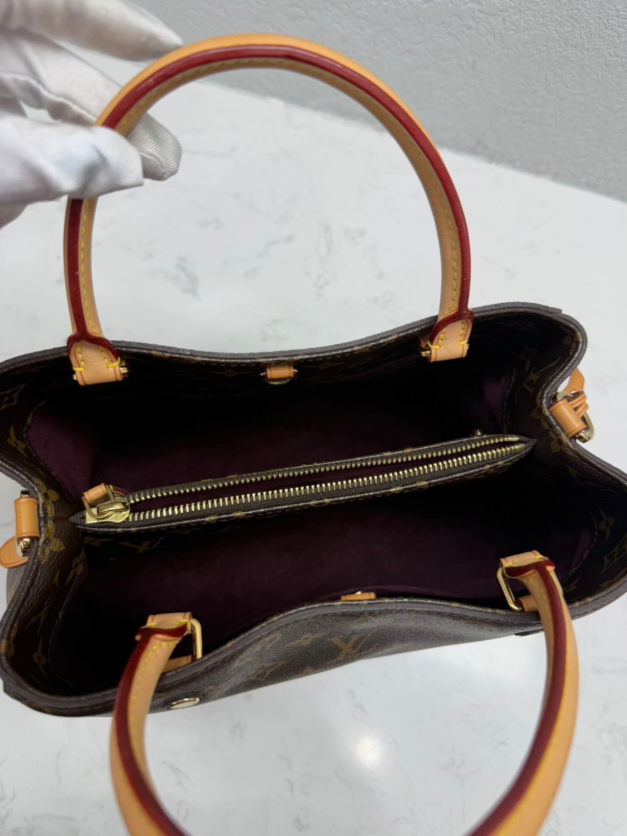 Louis Vuitton - Montaigne MM - Monogram coated canvas with natural Vachetta leather trim and microfiber lining - Brown - (Medium)