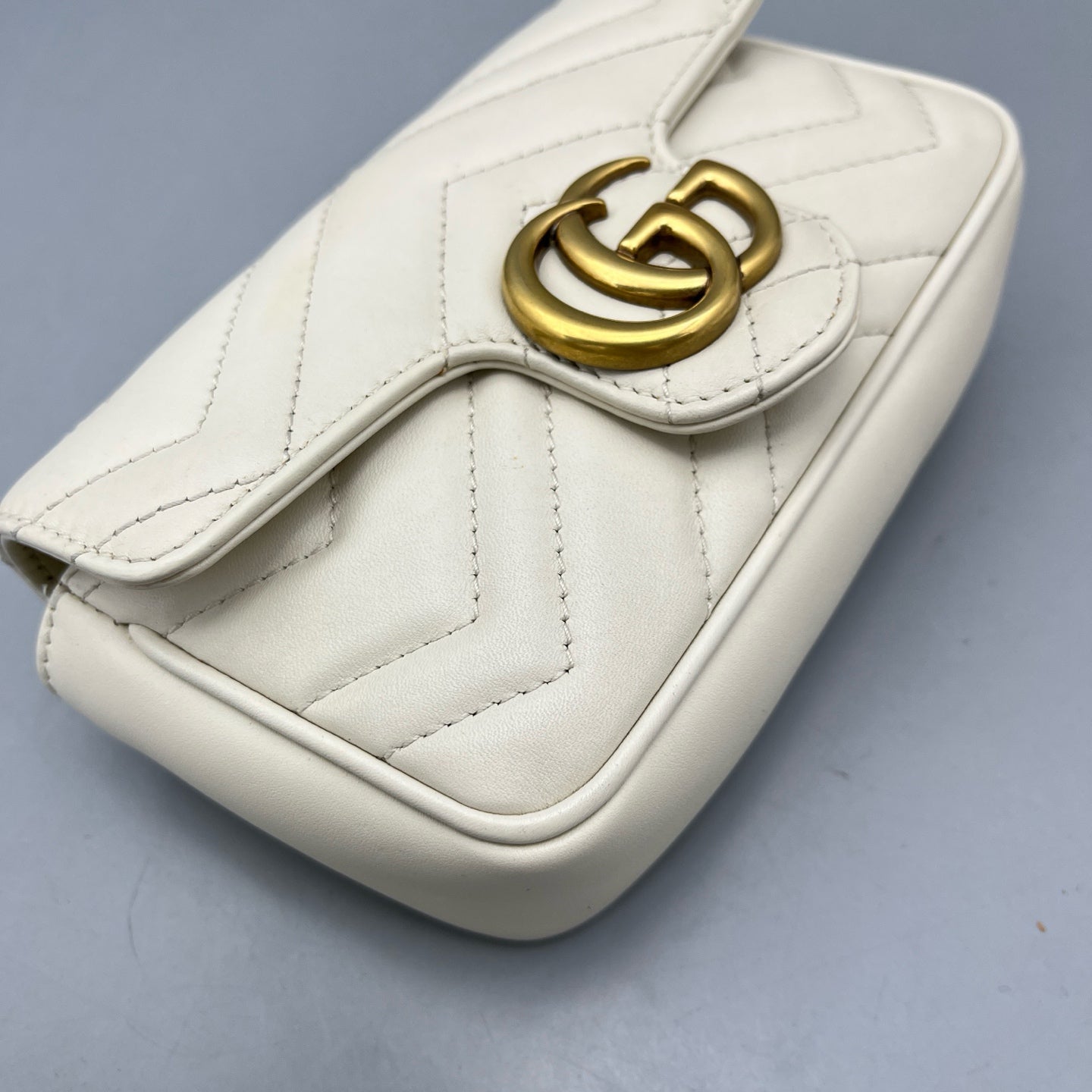 Gucci - Marmont Super Mini - Matelassé leather - White with Gold-Tone Hardware - (mini)