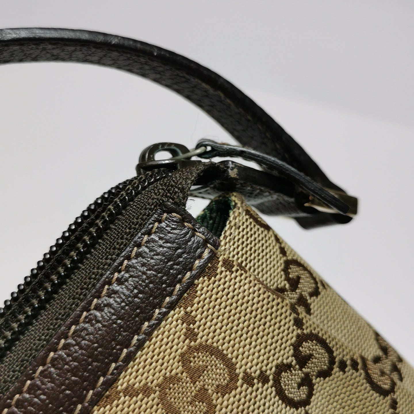 Gucci - Monogram Canvas Baguette Shoulder Bag - Canvas and Leather - Brown - (small)