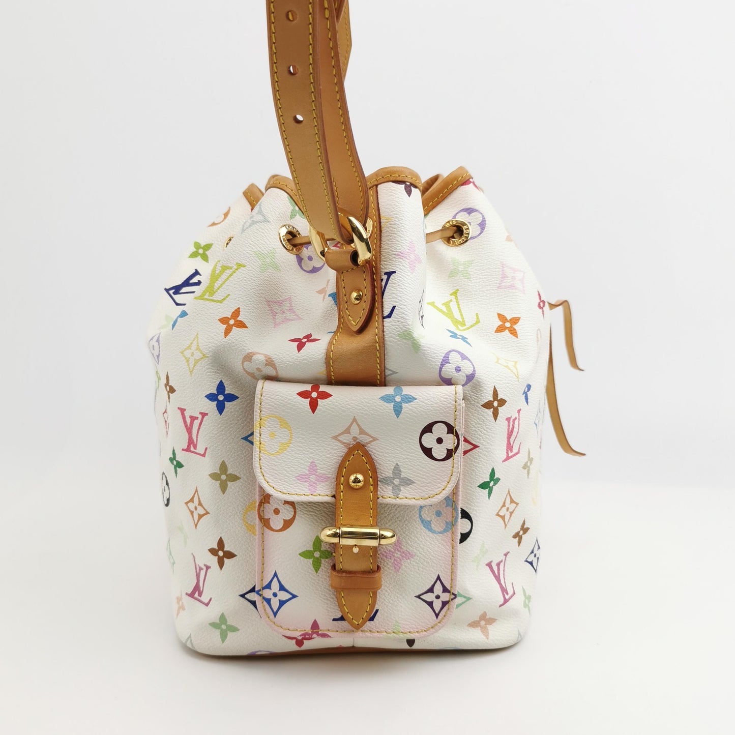 Louis Vuitton - Noé Multicolore - Monogram Multicolore coated canvas with Vachetta leather trim - White with Multicolour monogram, Natural (Vachetta) - (medium)