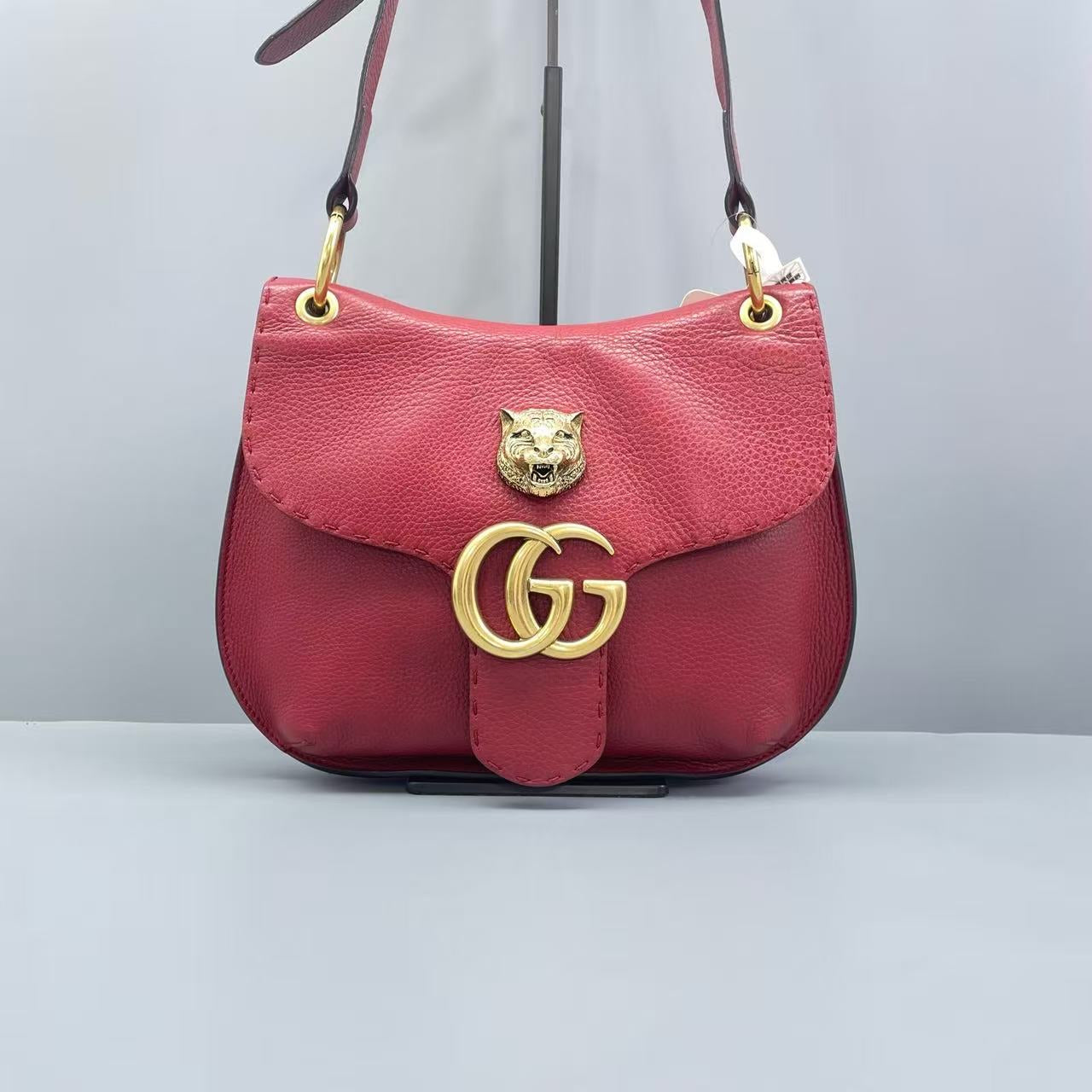 Gucci - Double G Tiger Head Saddle Bag - Grained leather - Red - (Medium)
