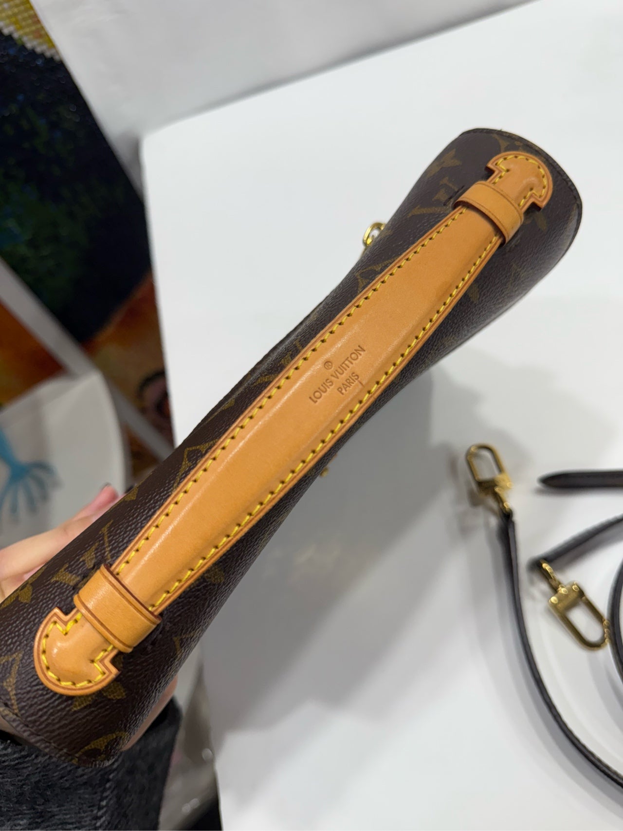 Louis Vuitton - Pochette Metis - Monogram coated canvas with natural cowhide leather trim - Brown - (medium)