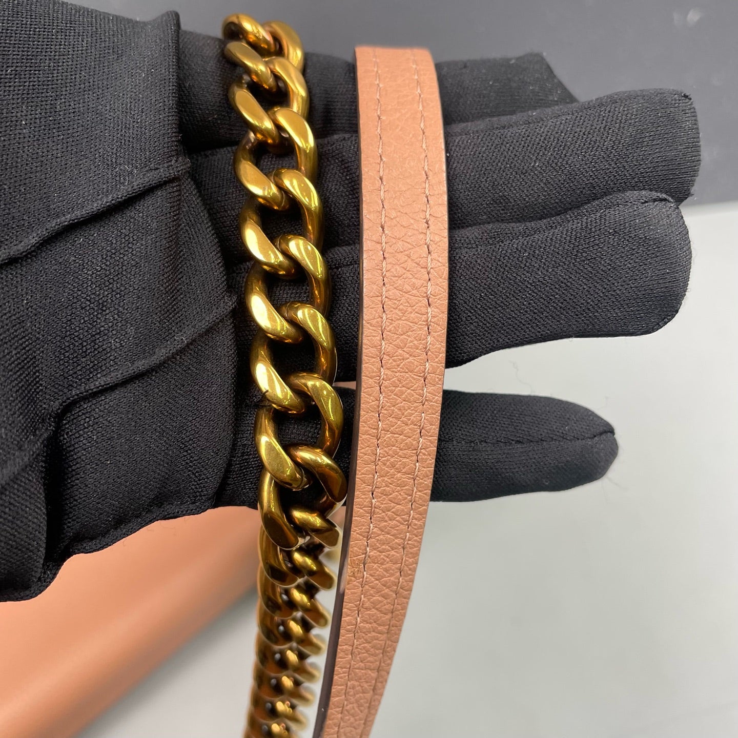 Louis Vuitton - Lockme Chain - Grained calfskin leather - Pink - (Small)