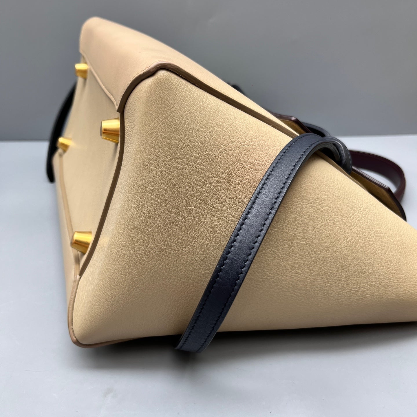 Celine - Belt Bag Medium - Grained Calfskin Leather - Multicolour (Beige, Burgundy, Navy) - (medium)