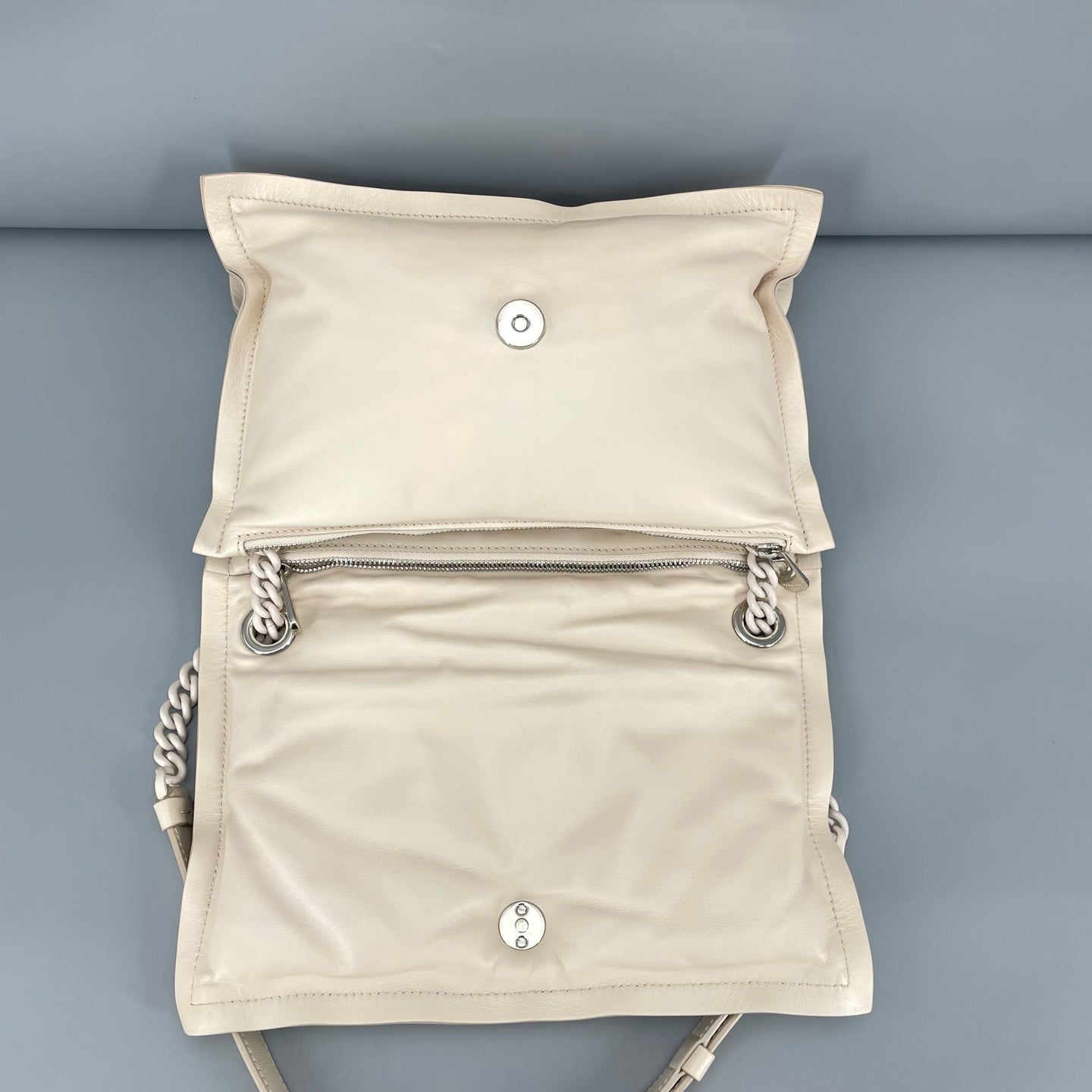Salvatore Ferragamo - Vara Bow 'Cloud' Shoulder Bag - Leather - Beige - (medium)