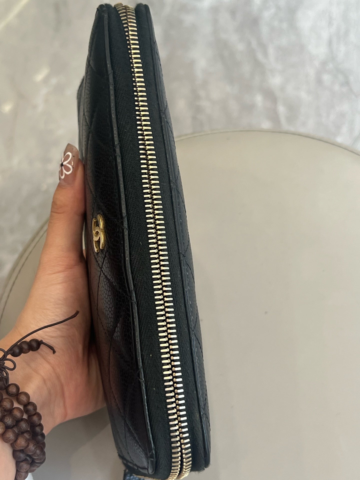 Chanel - Classic Zip Around Wallet - Caviar leather - Black - (Medium)