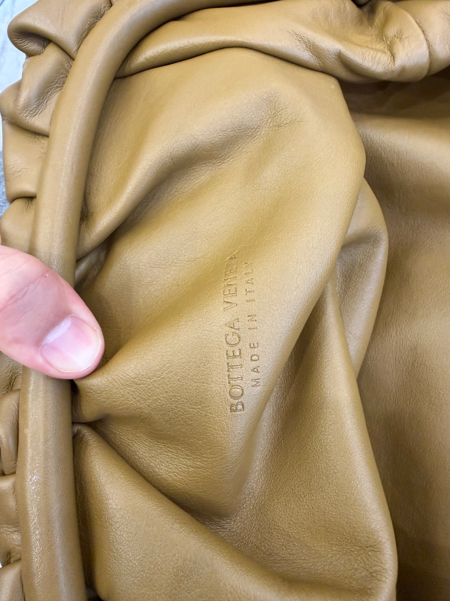 Bottega Veneta - The Pouch - Leather - Camel - (Large)