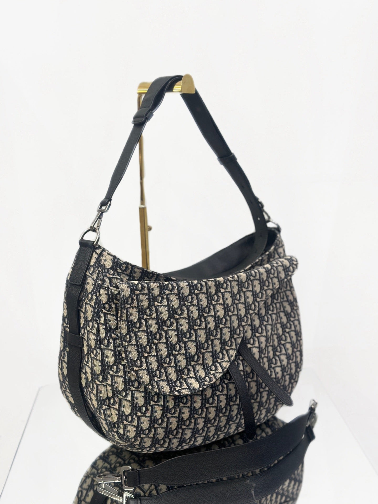 Dior - Saddle Soft Hobo Bag in Oblique Canvas - Oblique jacquard canvas with pebbled calfskin leather trim - Multicolour - (Large)
