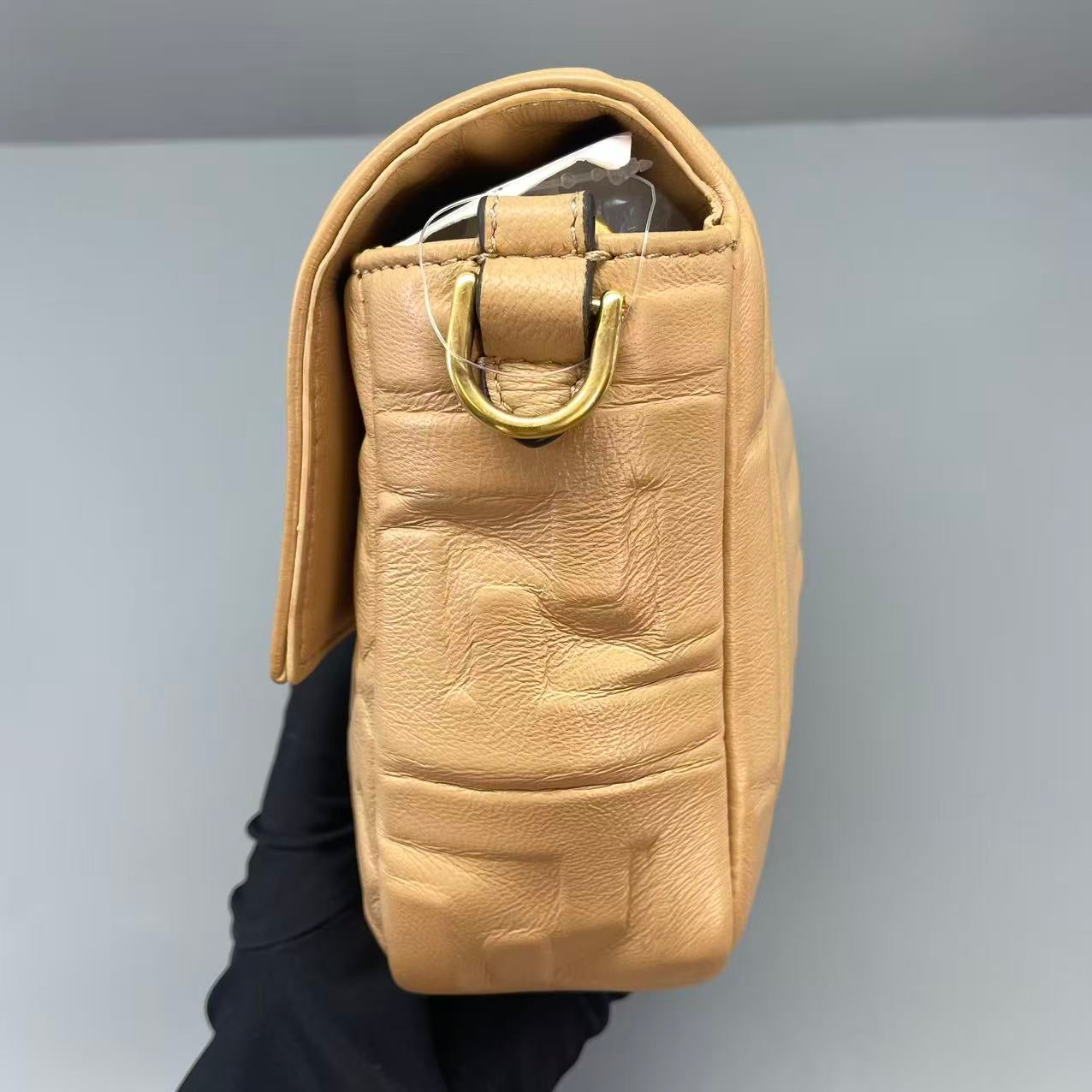 Fendi - Baguette - Leather - Beige - (medium)