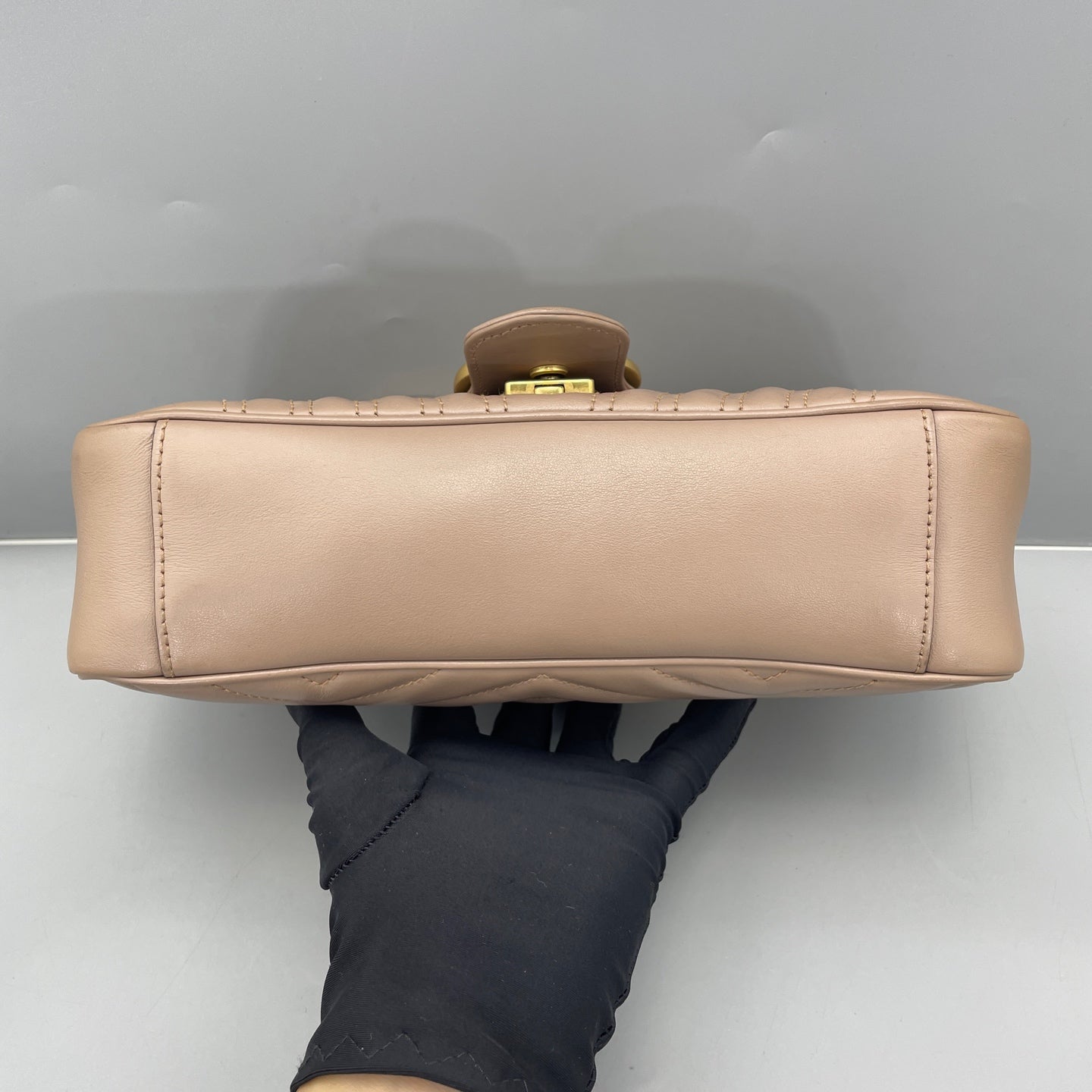 Gucci - GG Marmont Small Matelassé Shoulder Bag - Leather - Beige - (Medium)