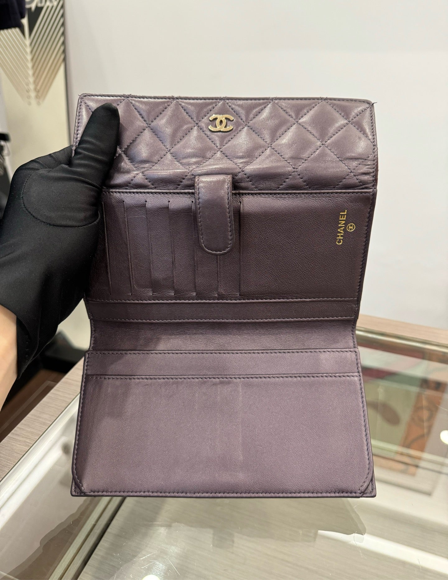 Chanel - Classic Flap Tri-fold Wallet - Lambskin leather - Purple - (Small)