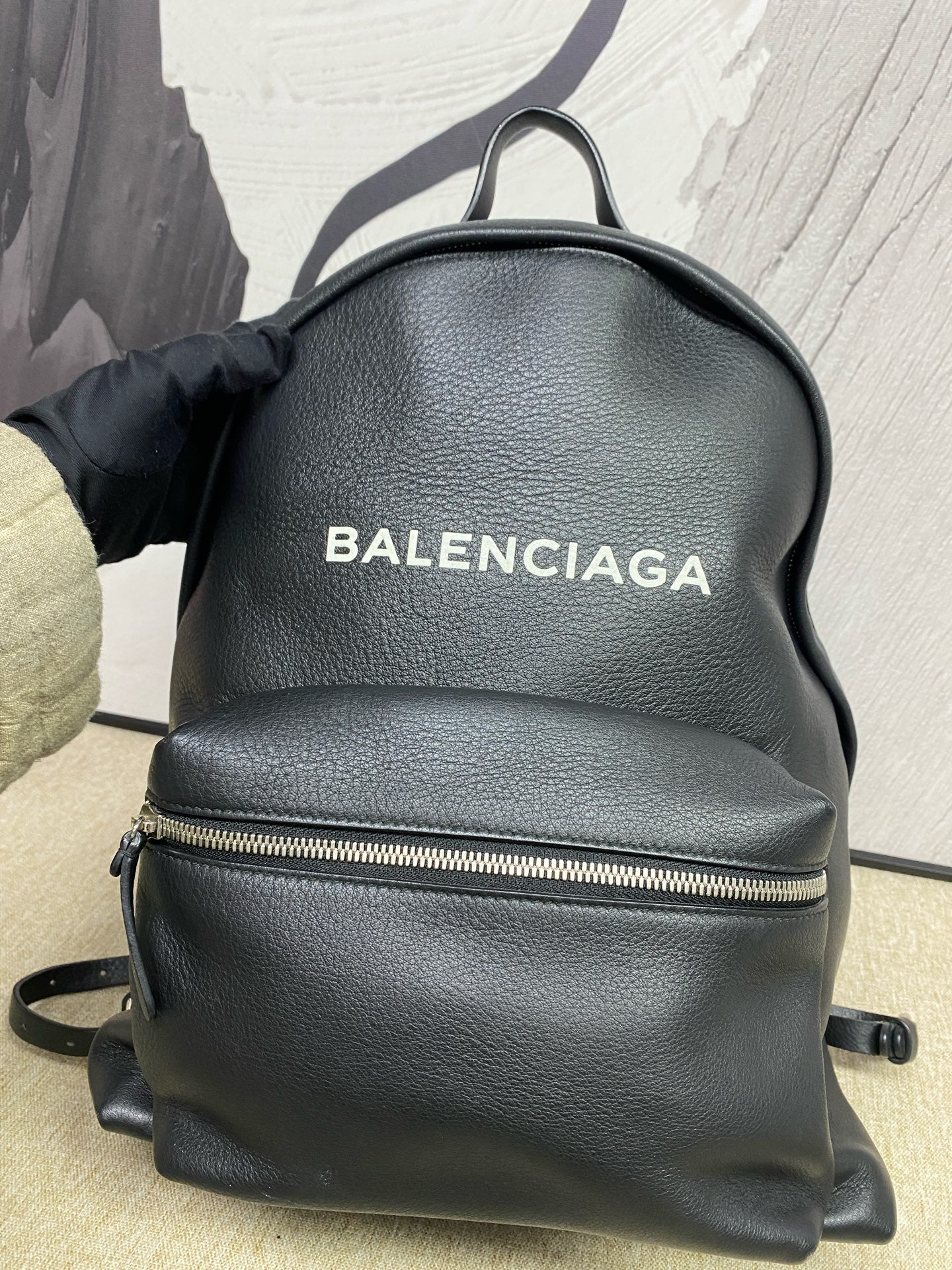 Balenciaga - Everyday Backpack - Leather - Black - (Medium)