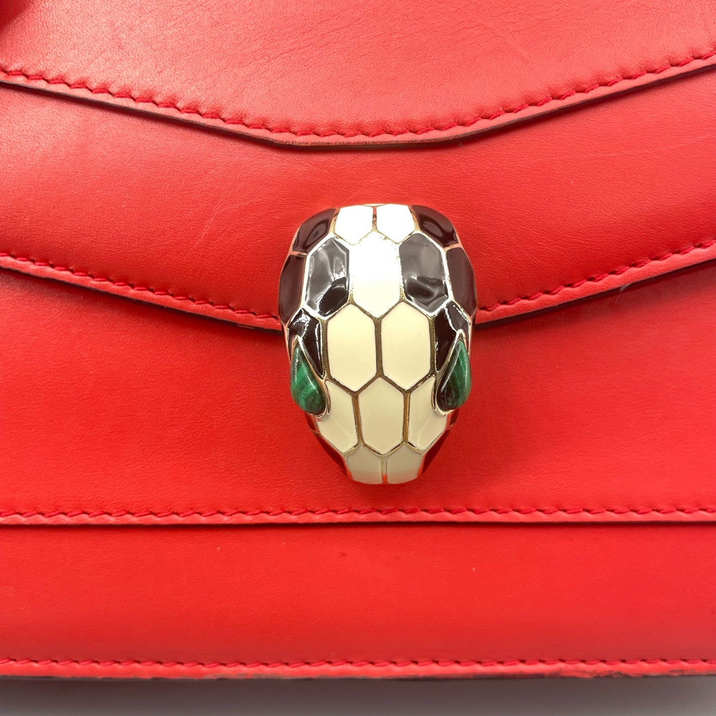 Bvlgari - Serpenti Forever Horizontal - Calfskin leather - Orange-red with gold-tone hardware - (Small)