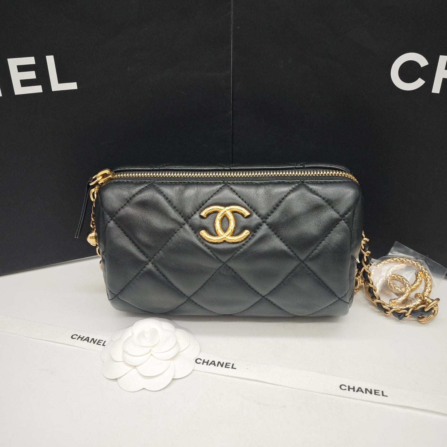 Chanel - Quilted Lambskin Bowling Bag - Lambskin leather - Black - (mini)
