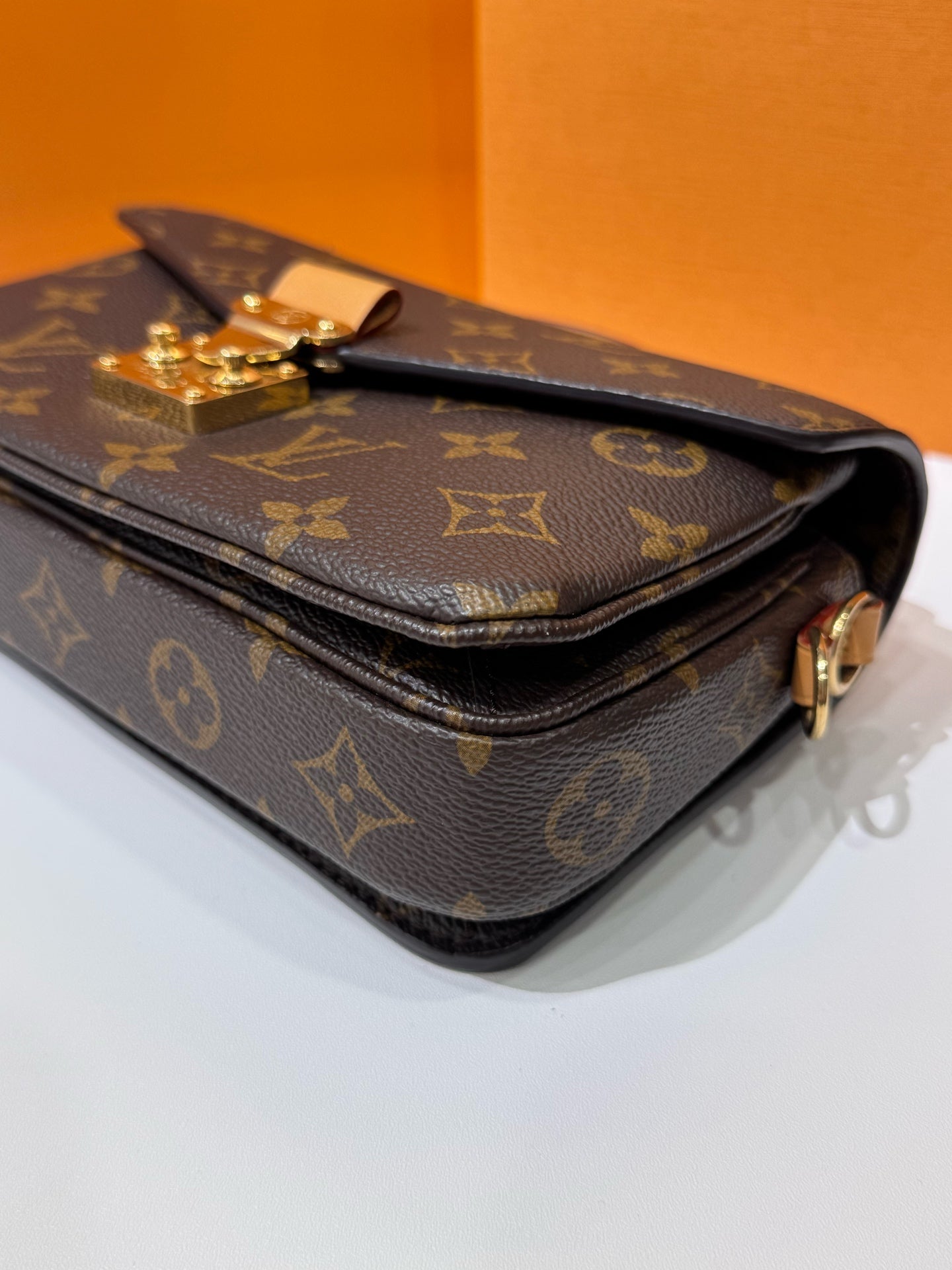 Louis Vuitton - Metis East West - Monogram coated canvas with natural cowhide leather trim - Brown - (Small)