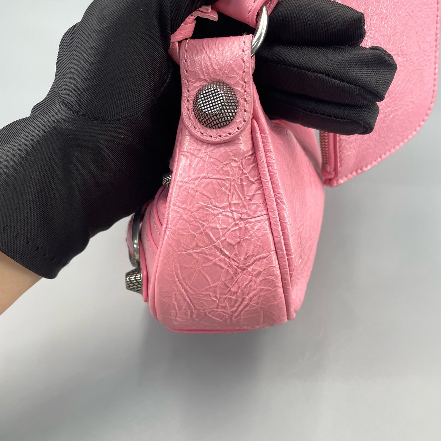 Balenciaga - Le Cagole Shoulder Bag - Distressed lambskin leather - Pink - (Small)
